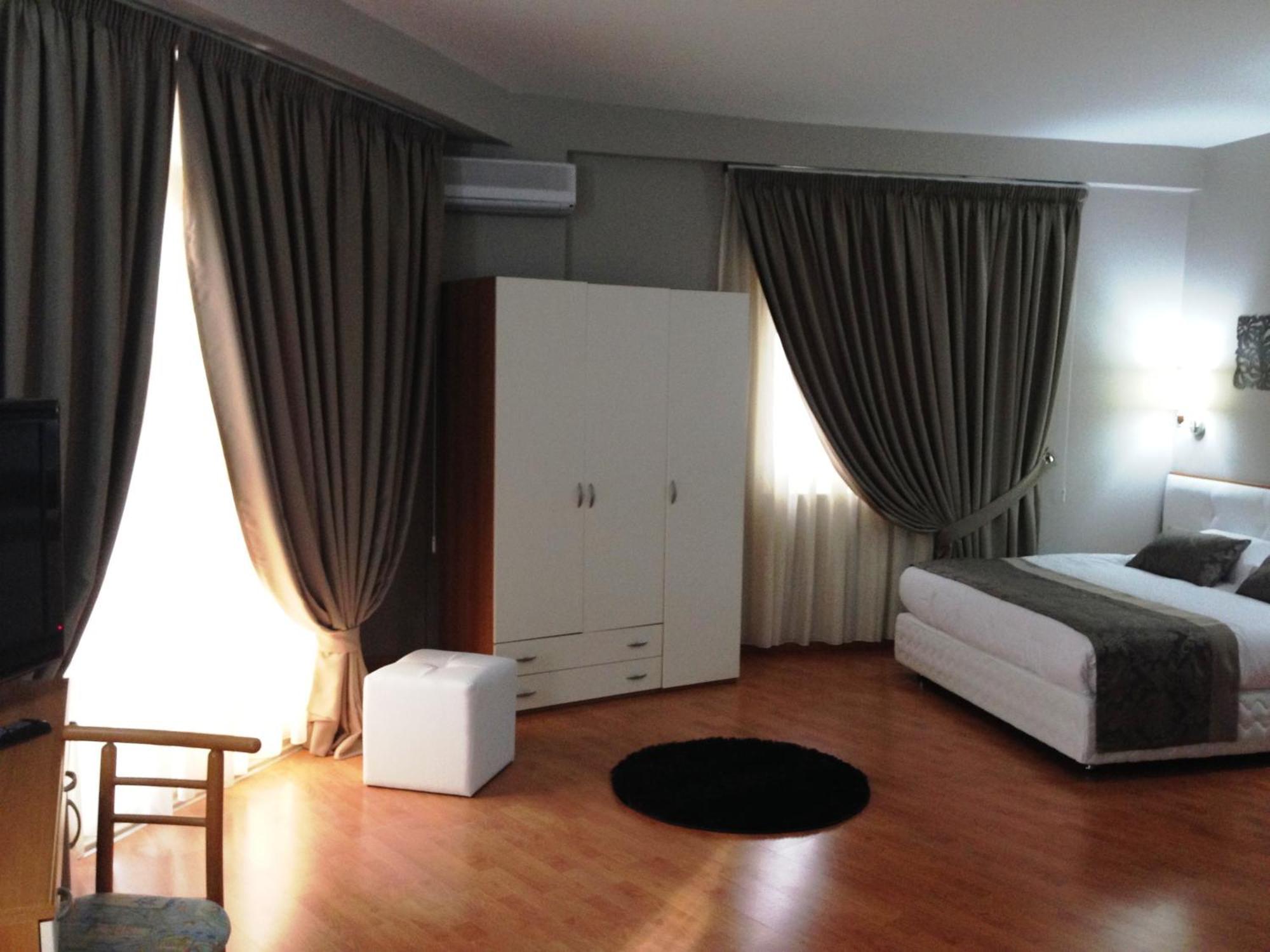 Hotel Arvi Durrës Habitación foto
